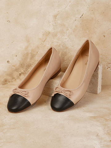 <p><em>Flats</em></p>