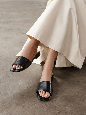 <p><em>Slides</em></p>