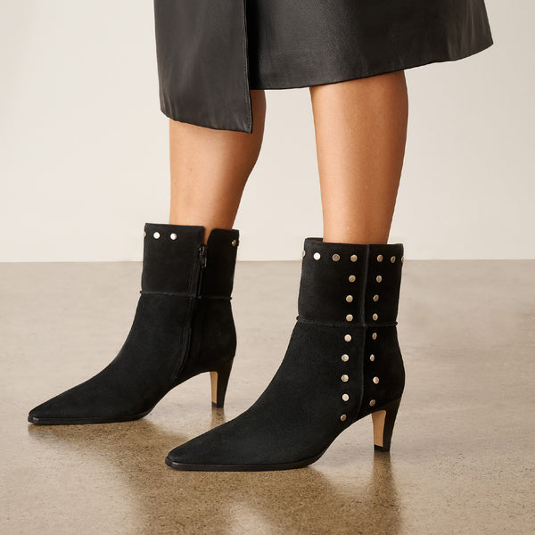 Reign Black Suede Stud