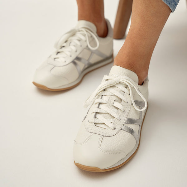 Duke Soft White/Silver