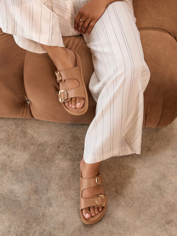 <p><em>Slides</em></p>