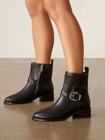 <p><em>Boots</em></p>