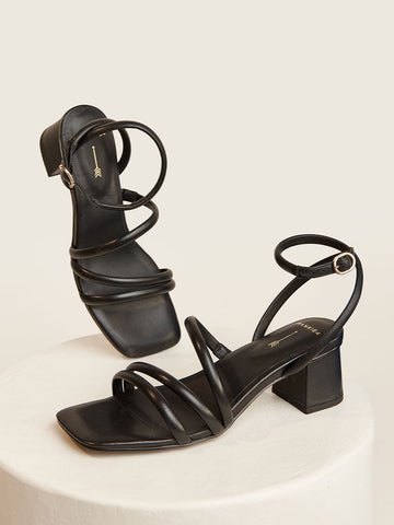 <p><em>Heels</em></p>