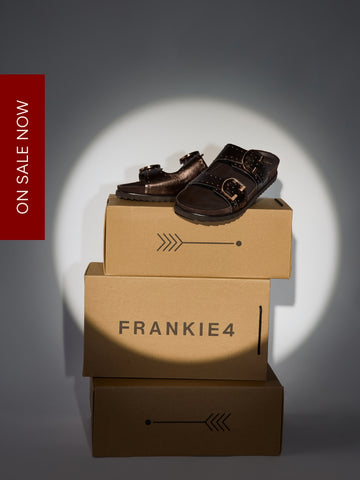 <p><em>Slides</em></p>