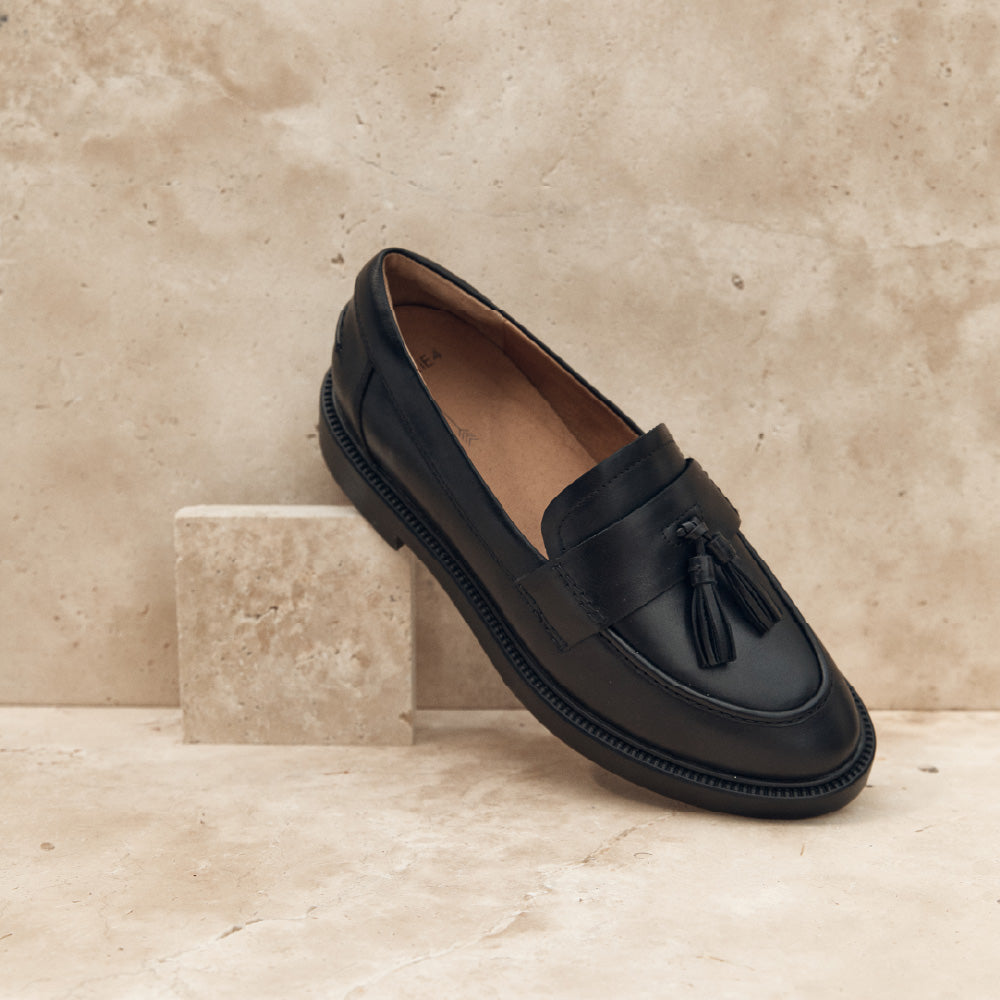 Women's Black Flats – FRANKIE4 Footwear